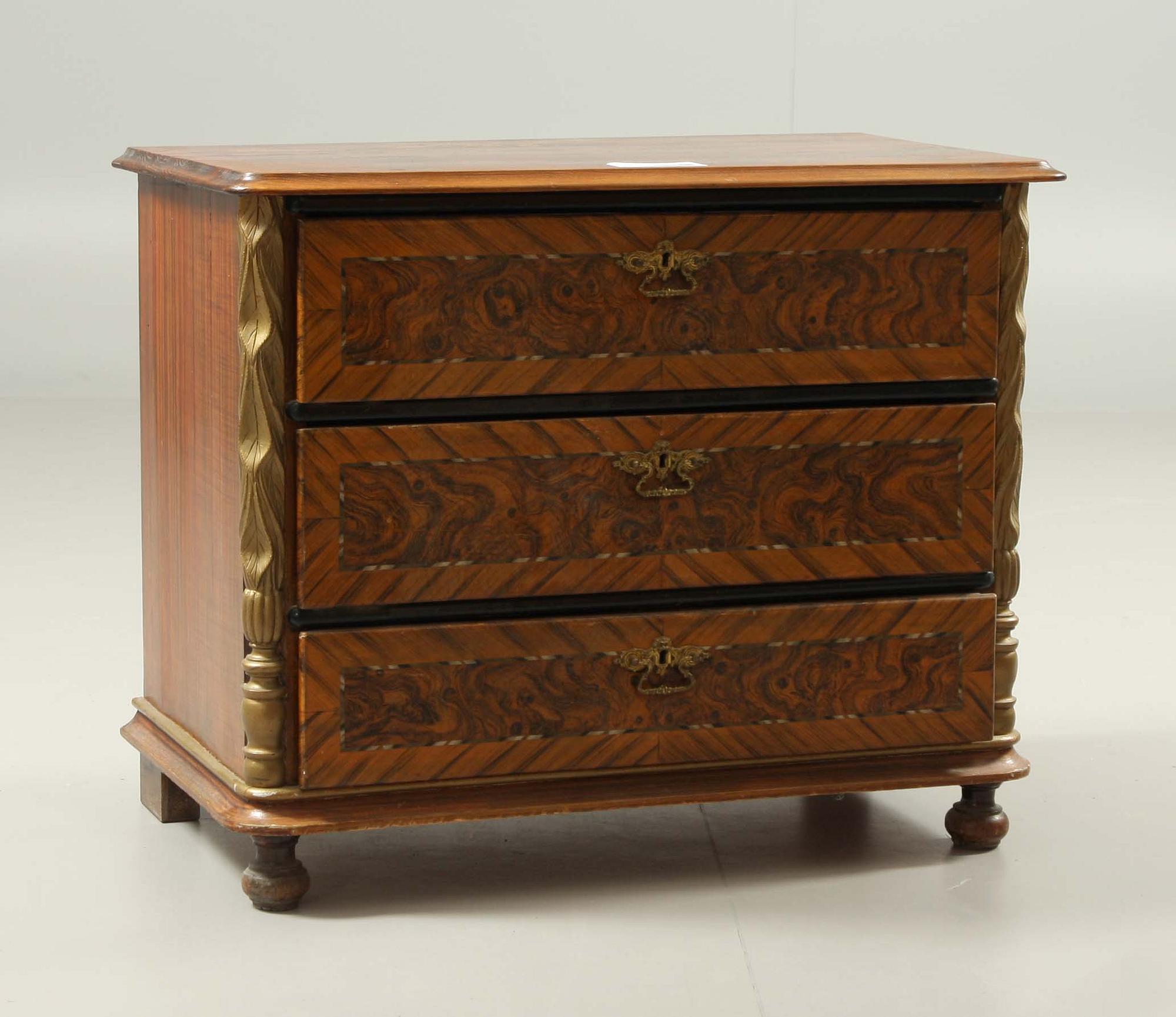 BYRÅAR, 2 st, 1800-talets andra hälft.