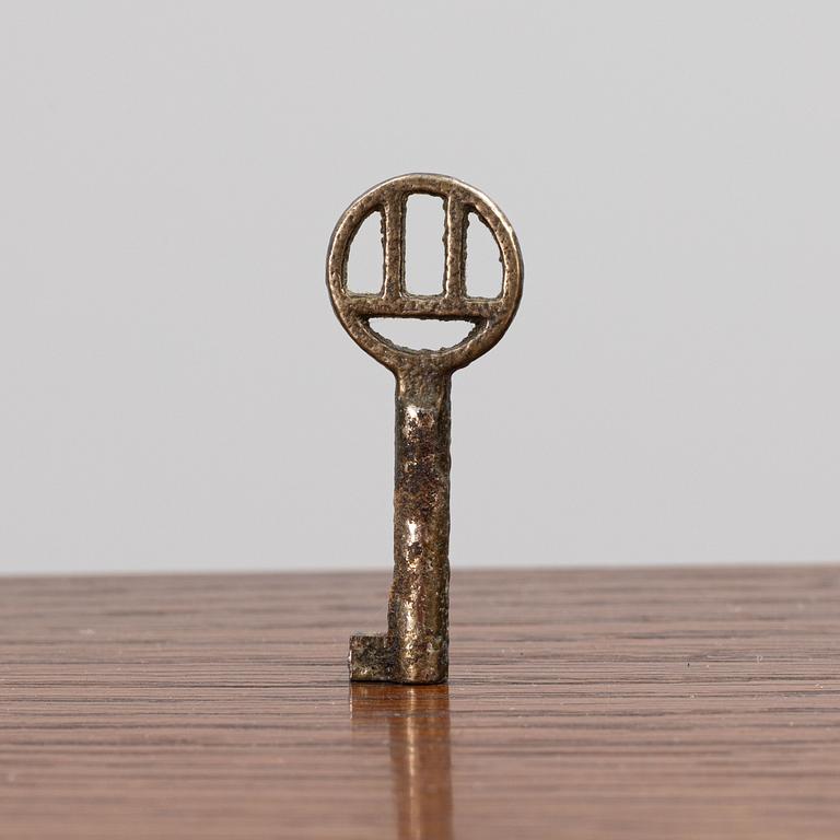 Oscar Nilsson, attributed to, a Swedish Modern oak cabinet, likely executed by Åfors Möbelfabrik, 1940s.
