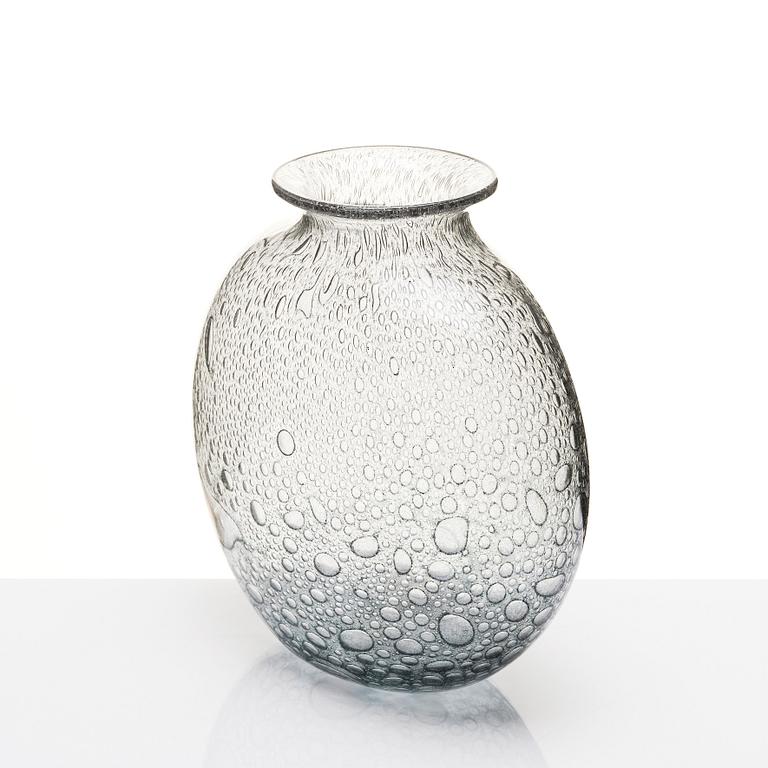 Ercole Barovier, an 'Efeso' glass vase, Barovier & Toso, Murano, Italy 1960s.