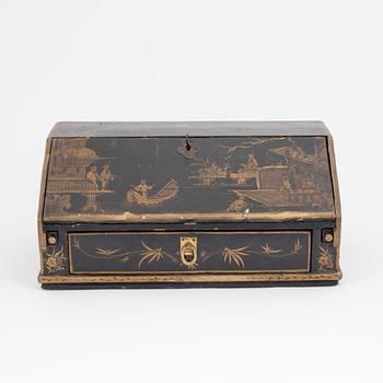 A Chinese writing casket, 19th century.