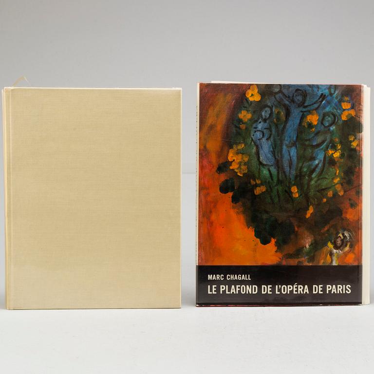 A collection of sixteen art books.