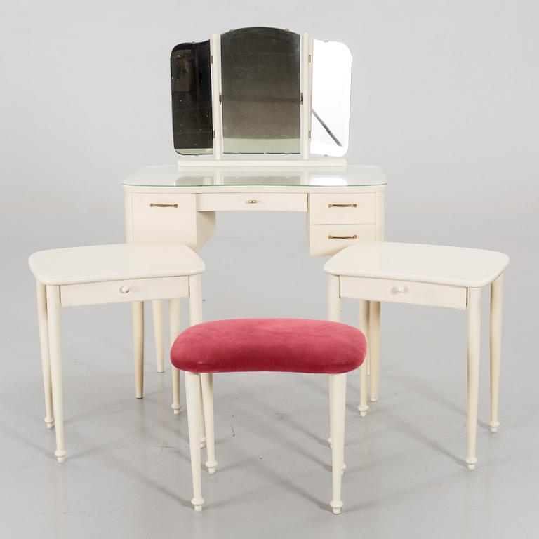 A DRESSING TABLE, STOOL AND A PAIR OF BEDSIDE TABLES, second half of the 20th century.