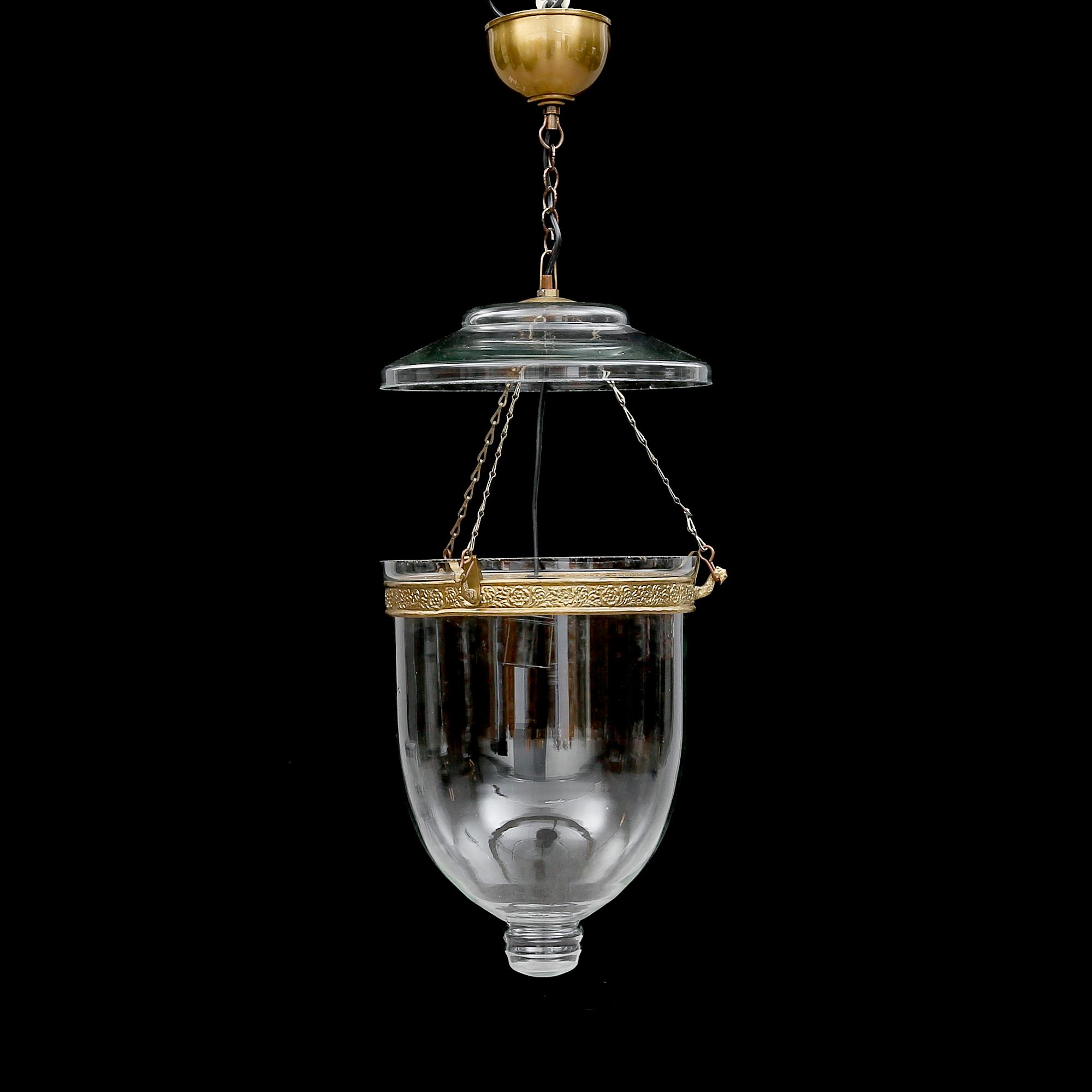 TAKLYKTA, glas, 1900-talets andra hälft. Höjd ca 35 cm.