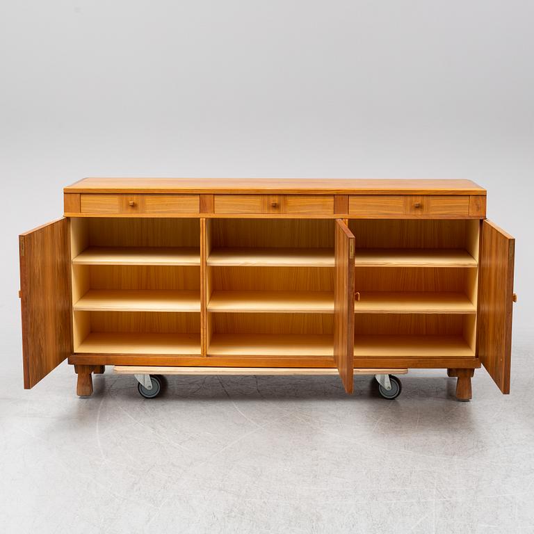 CARL MALMSTEN, sideboard, "Ambassadör", för Åfors Möbler, 1900-talets andra hälft.