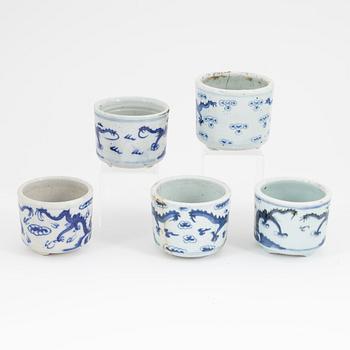 A group of five Chinese porcelain censer or flower pots, late Qing dynasty 19th Century.