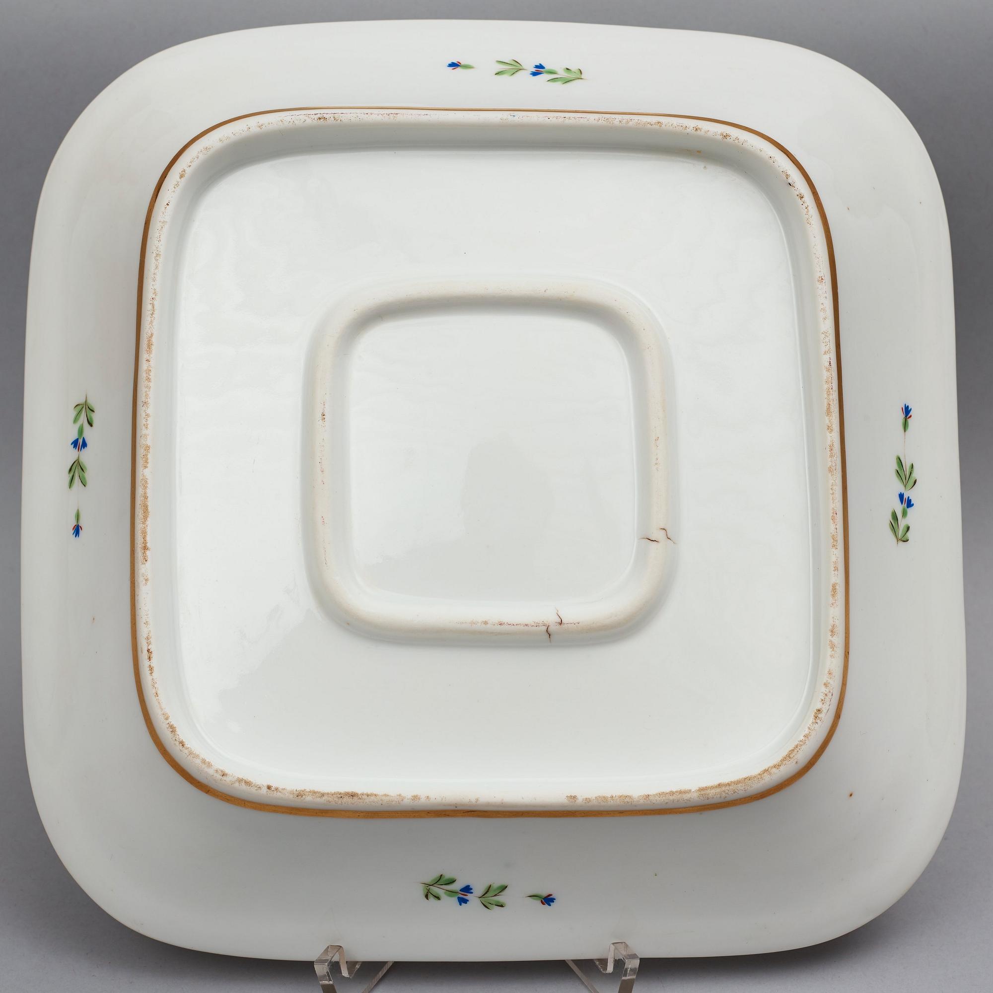 SERVISDELAR, 15 stycken, porslin. Frankrike, Paris, 1800-tal.