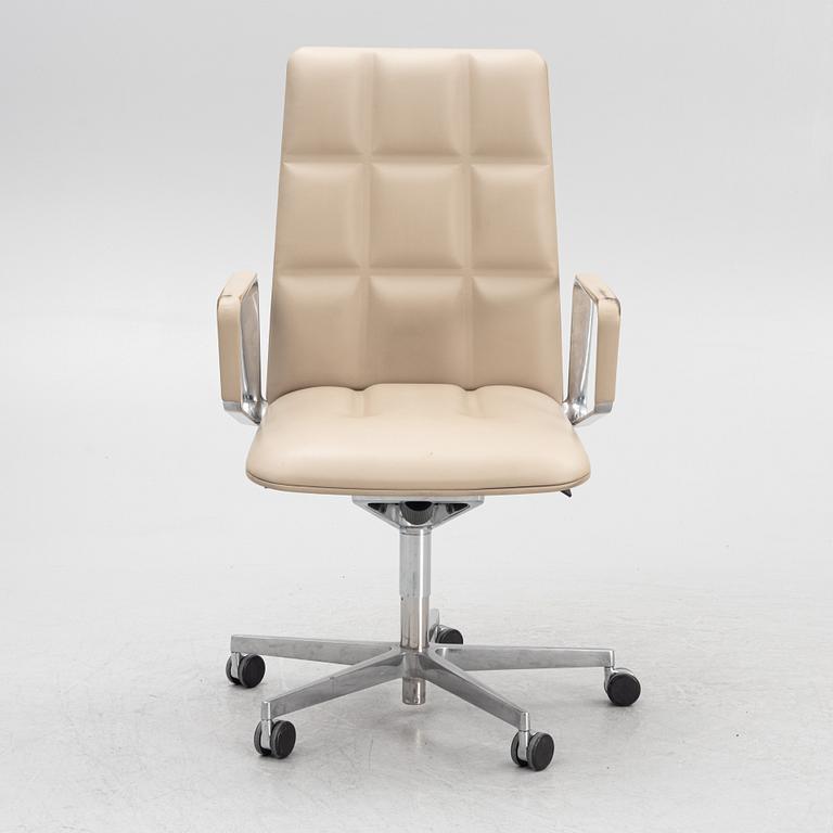 EOOS, a "Leadchair" swivel chair, Walter Knoll, Germany.