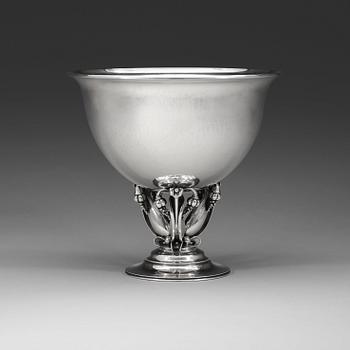 346. Gundorph Albertus, a sterling bowl, Georg Jensen Copenhagen 1925-32,