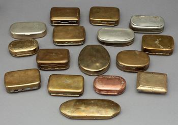 PARTI DOSOR, 23 stycken, mässing och horn, 1700-1900-tal.