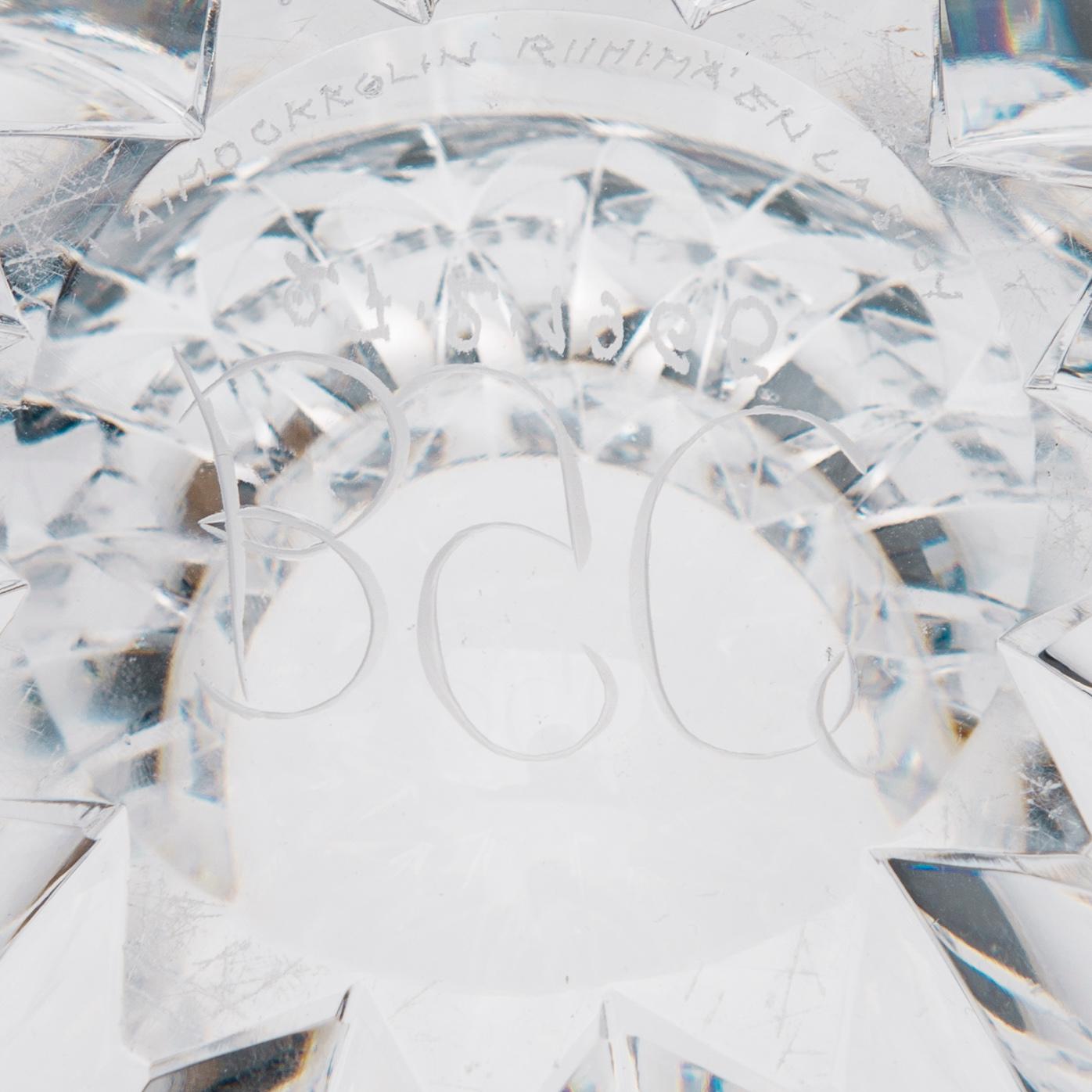 VAS, glas, "Näckros", signerad Aimo Okkolin, Riihimäen Lasi Oy. Formgiven 1960.