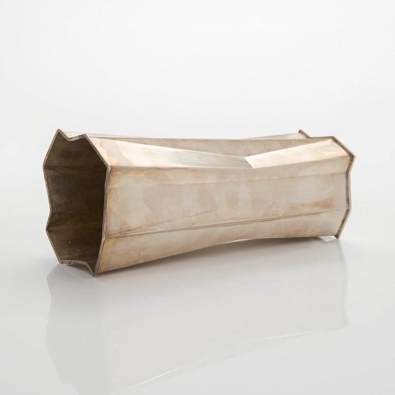 Tapio Wirkkala, maljakko, hopea TW 226, Kultakeskus, Hämeelinna  1966.