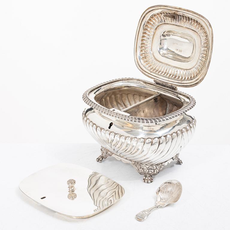 Hyam Hyams, skrin med lock, silver, London, England 1821-1822.