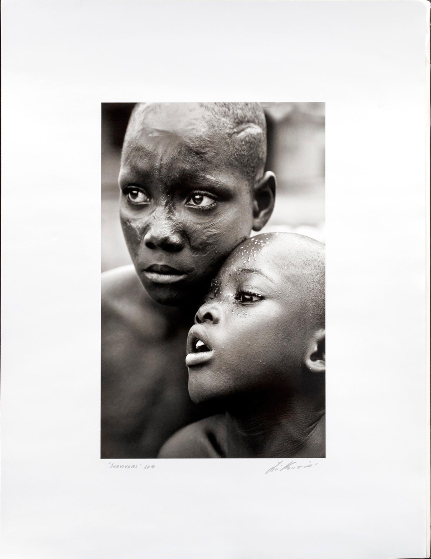 LISA KRISTINE, foto på kapaplatta"Survivors" 2010, signerat.