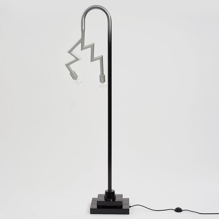 Lotta Lampa, "Tjabo Thunder light", golvlampa, unik, Studio Lotta Lampa 2018.