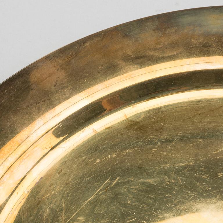 8 + 3 brass serving dishes.