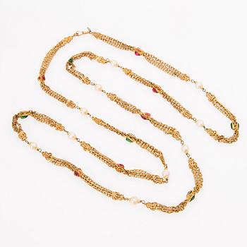 A 1980s Chain Necklace.