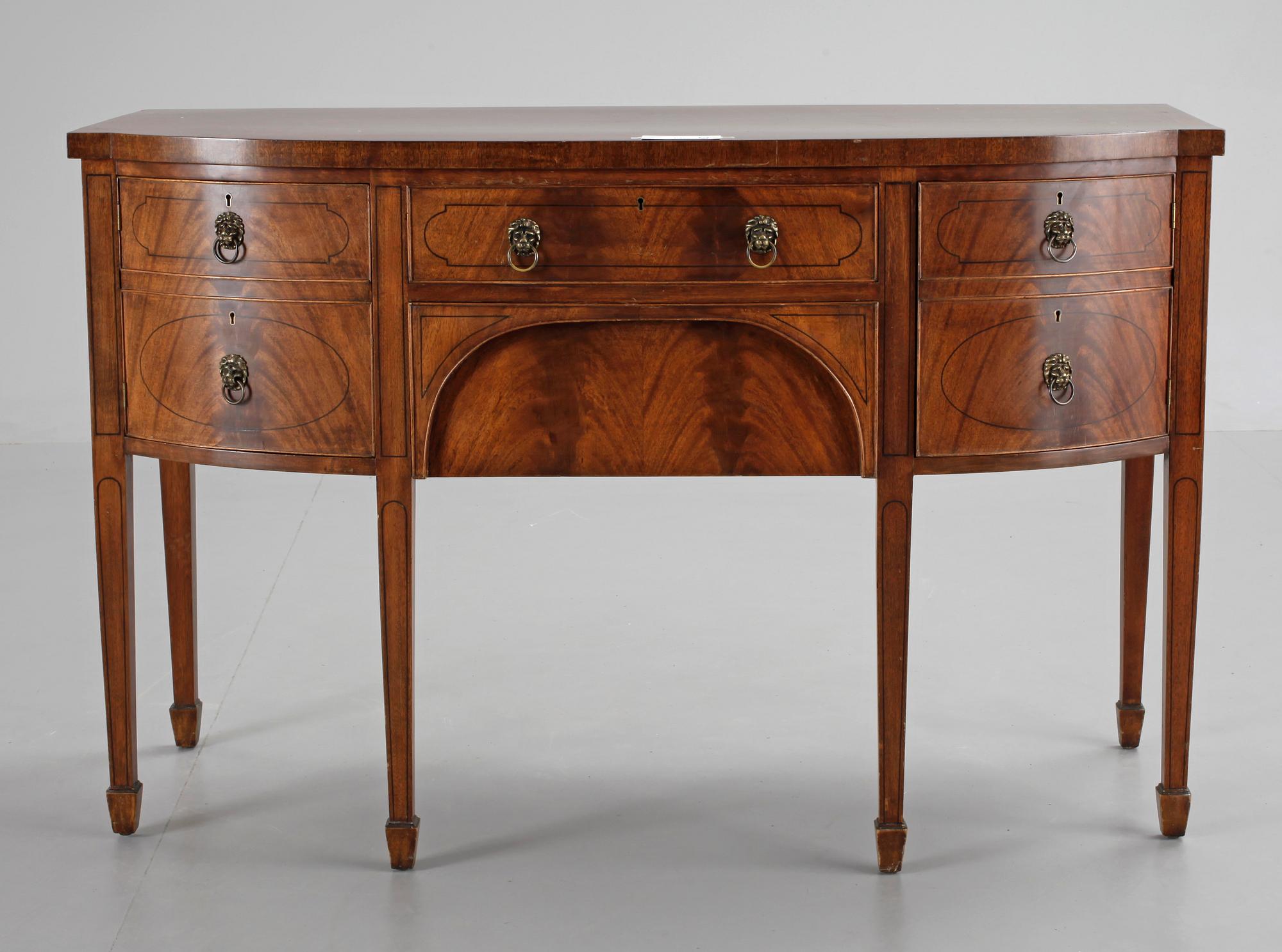 SIDEBOARD, England, 1900-talets första hälft.