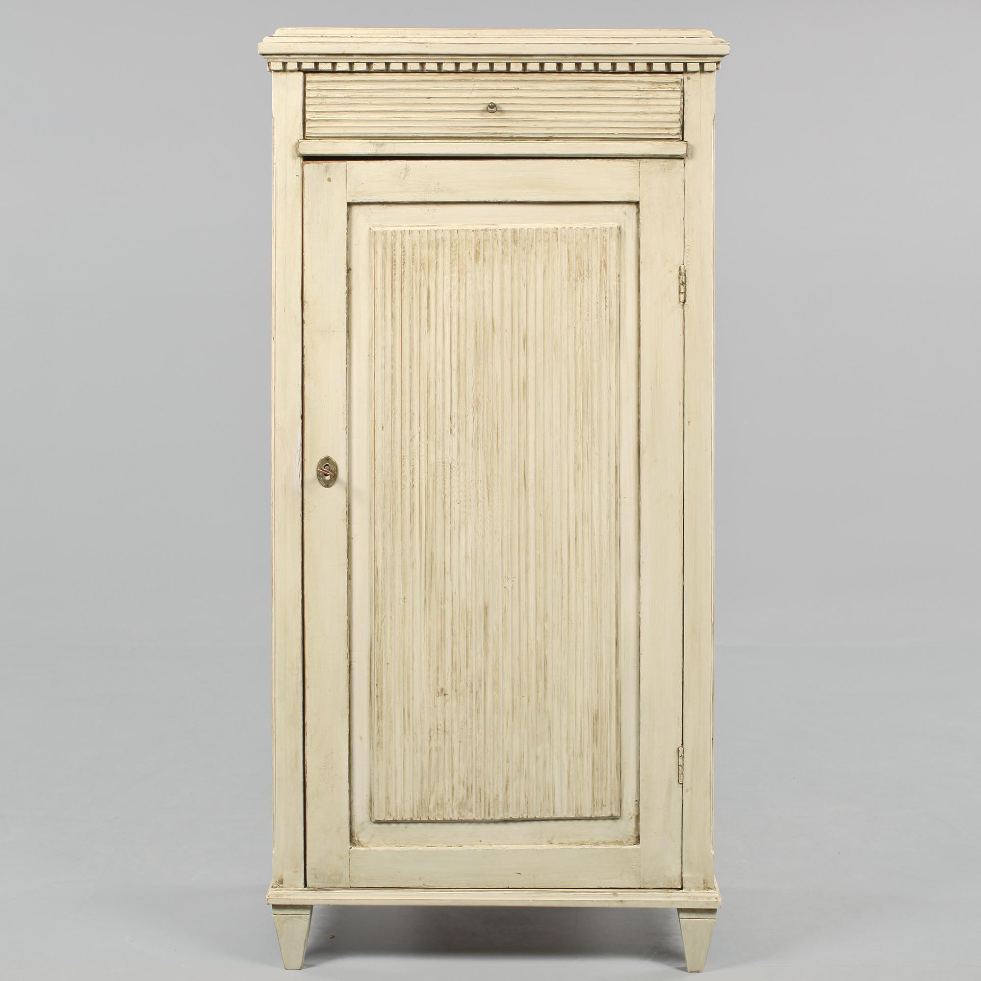 SKÅP, gustaviansk stil, 1800-tal.