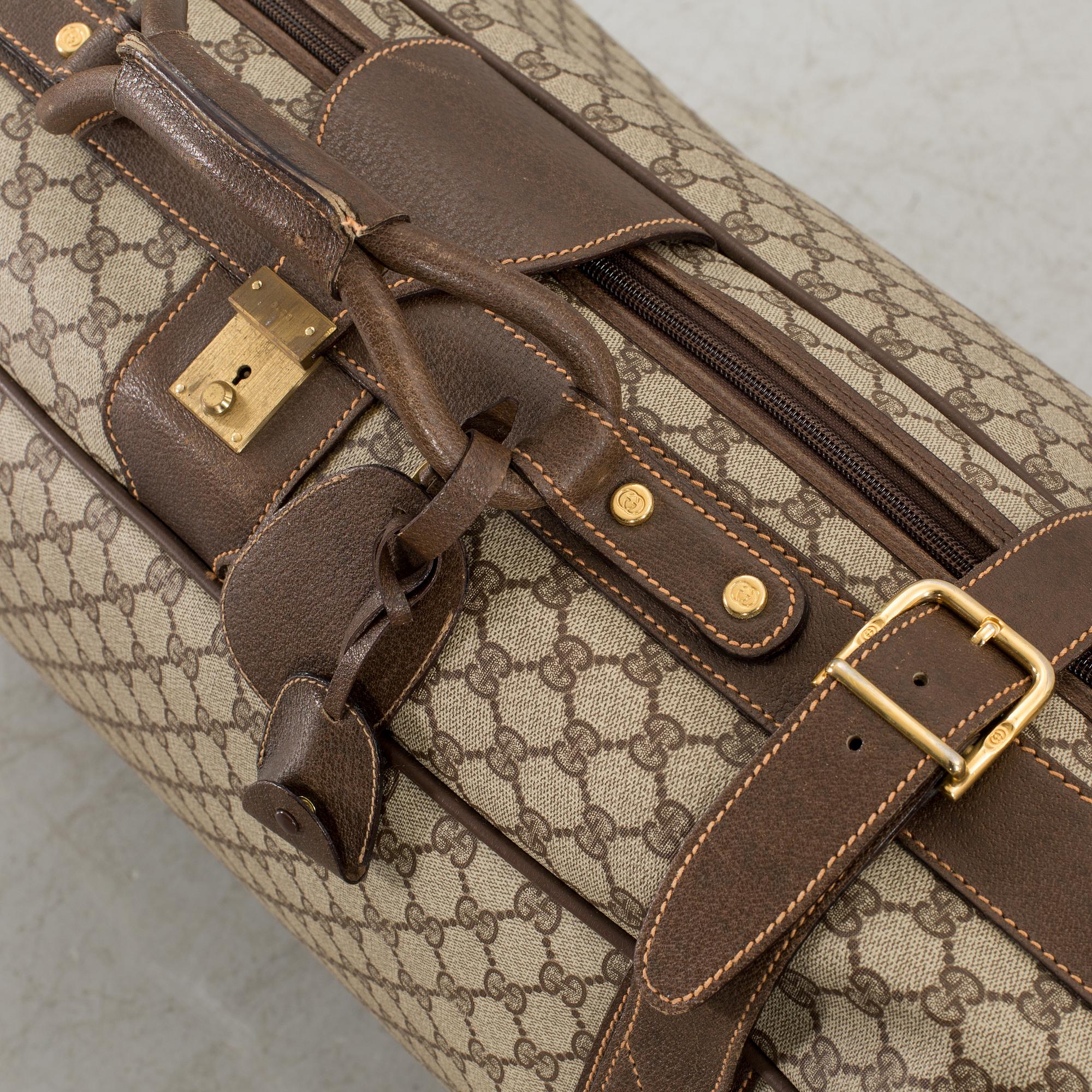 GUCCI, suitcase.