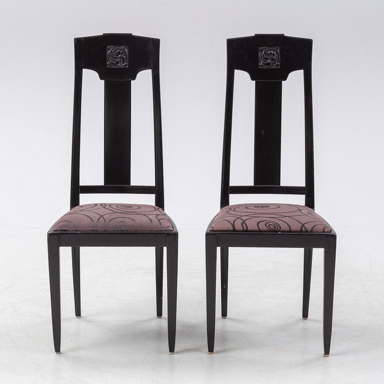 Ten carved oak chairs, Myrstedt & Stern A.-B., Stockholm, early 20th Century.
