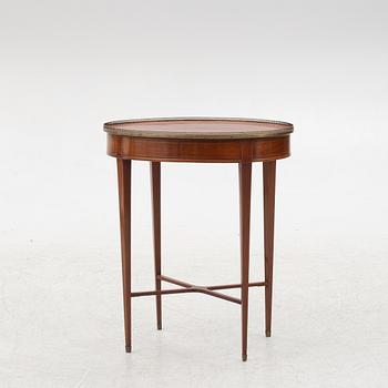 A mahogany side table, 19th century.