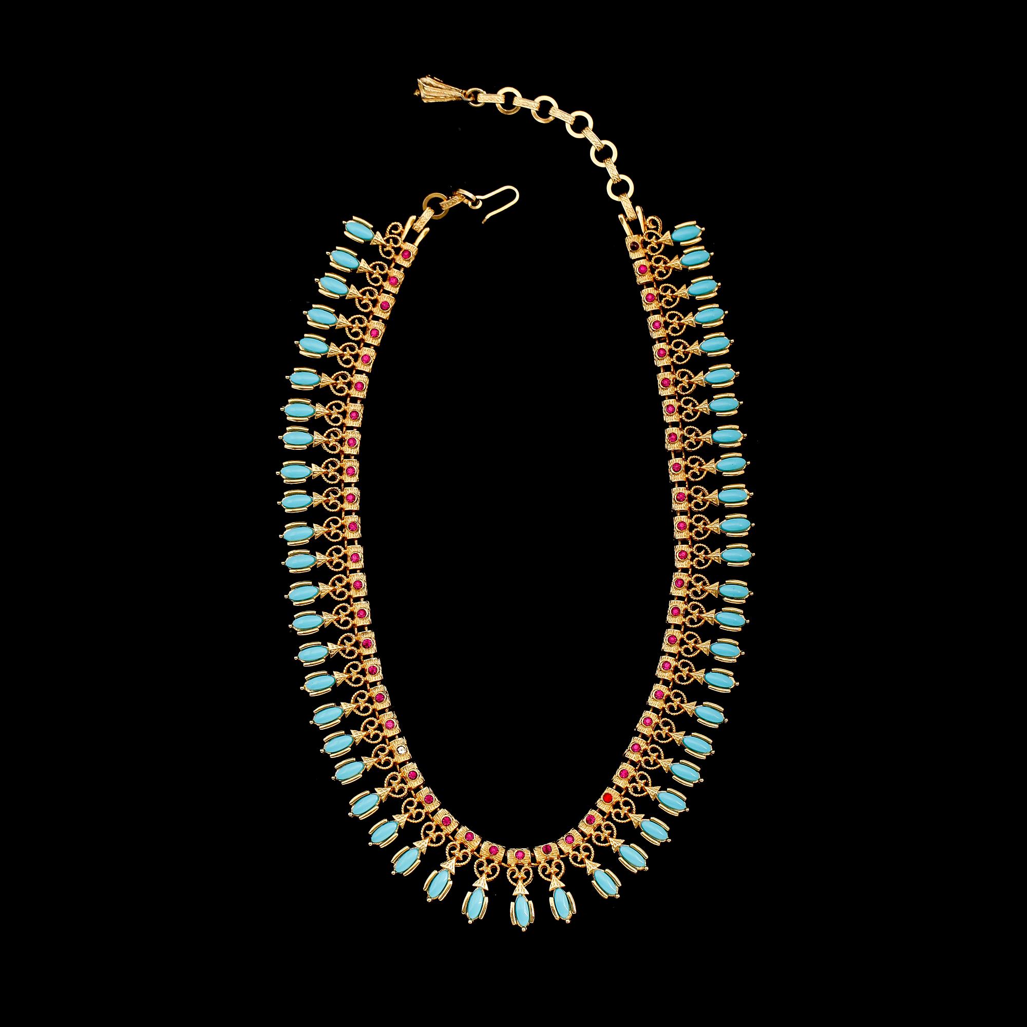 COLLIER, sannolikt 9 k guld, orientaliskt. Total vikt ca 76 gram.