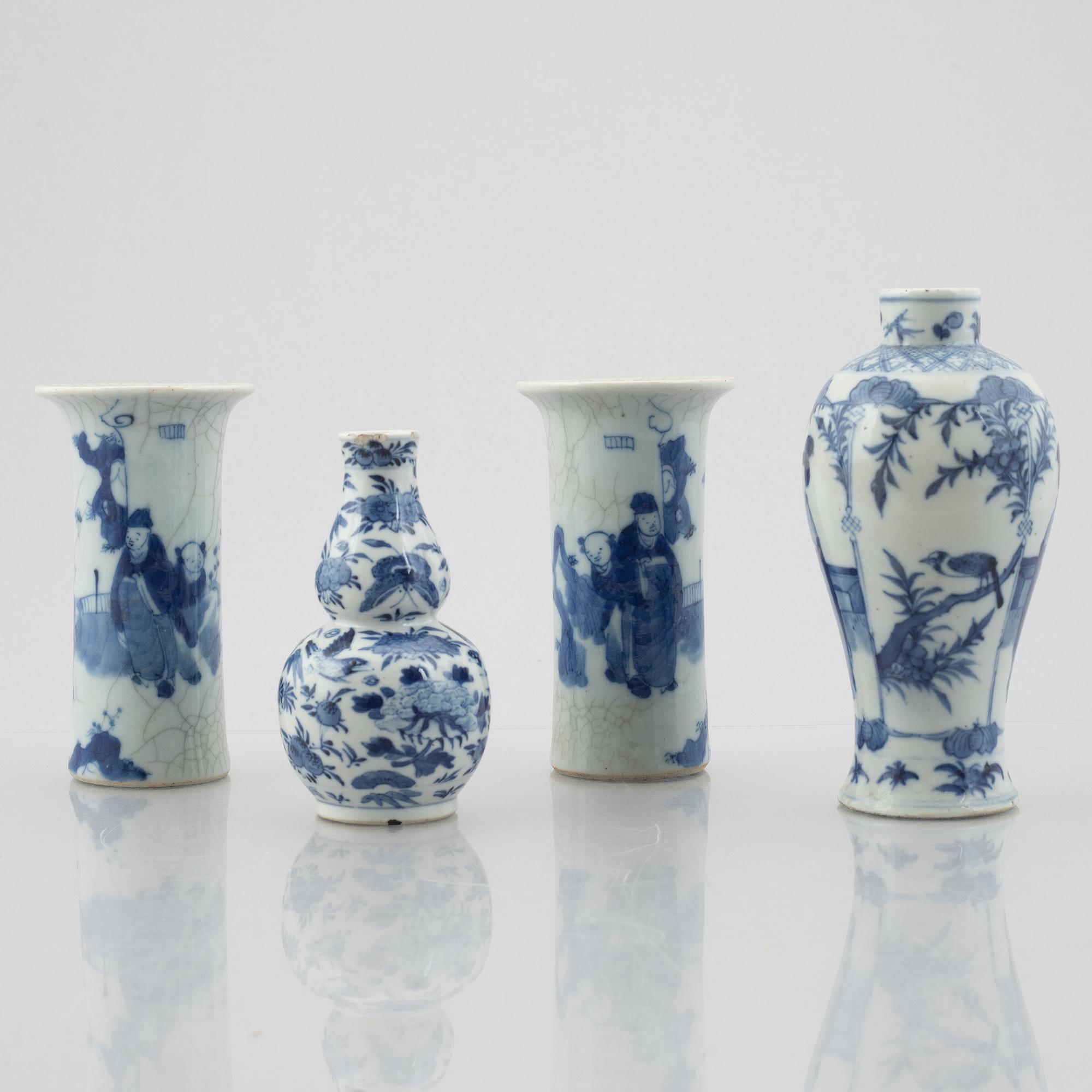 A group of four porcelain vases, Qing dynasty, 19th century/around 1900.