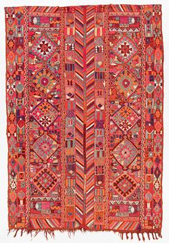 Vävnad med broderier, Old, Träsknomader, Irak, ca 260 x 180 cm.