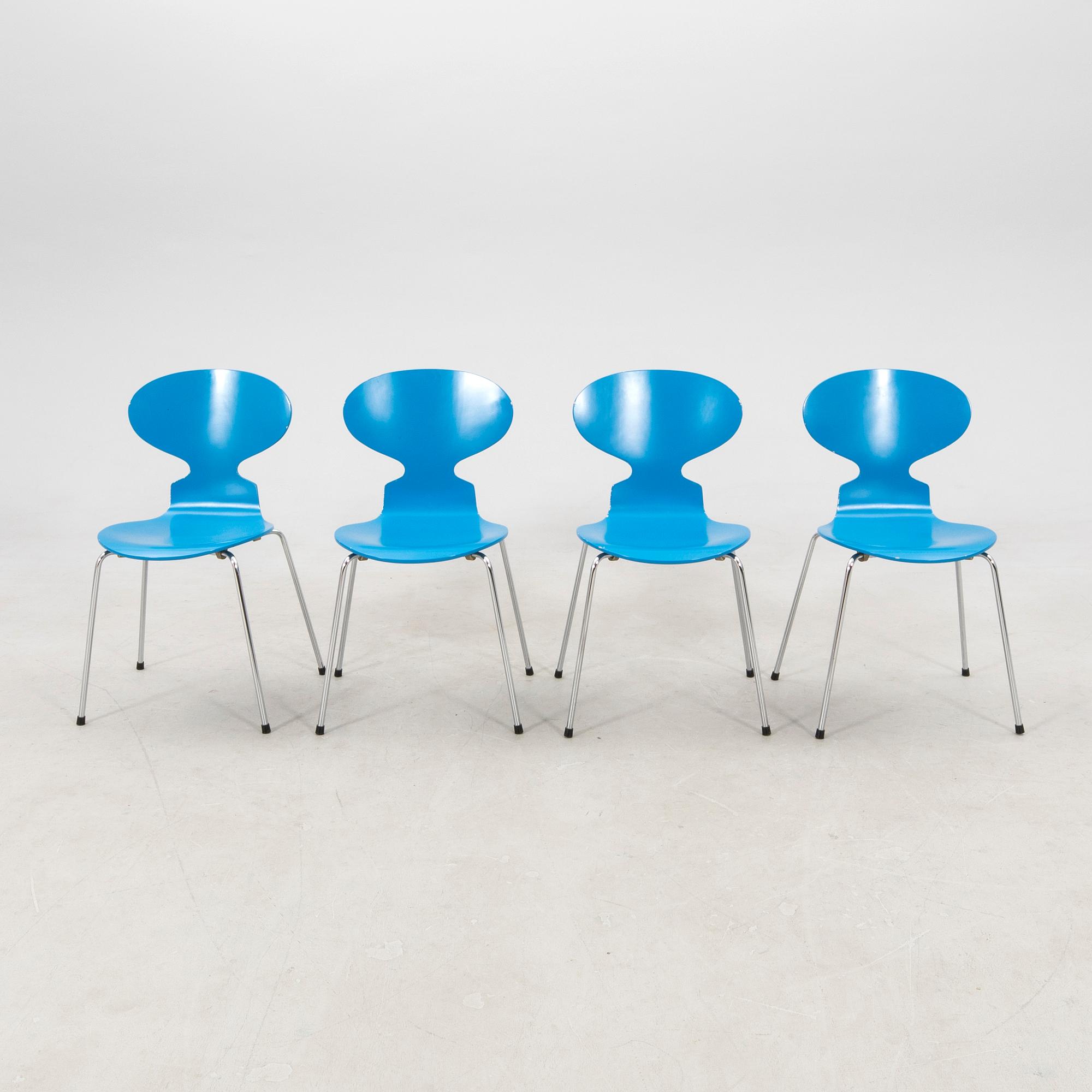 Arne Jacobsen, stolar 4 st "Myran" för Fritz Hansen Danmark 1900-talets senare del.