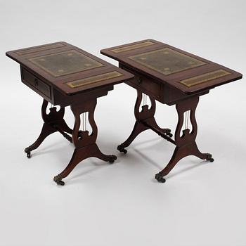 SÄNGBORD/SIDOBORD, ett par, 1900-talets senare hälft.