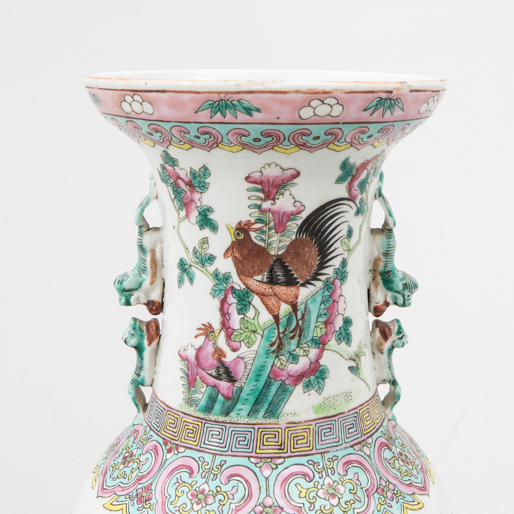 Golvvas, porslin, Kina, omkring 1900.