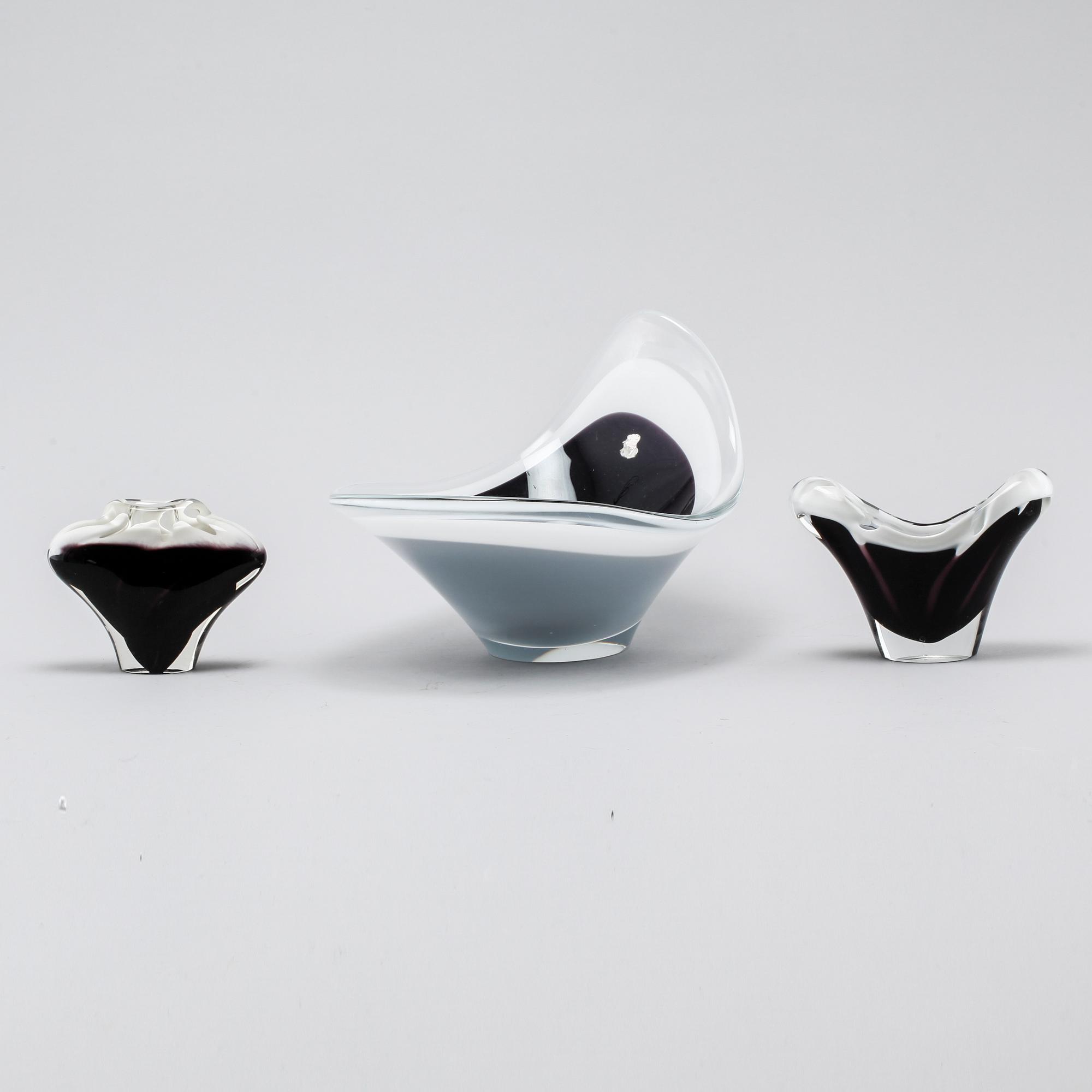 PAUL KEDELV, skålar, 2 st, samt vas, "Coquille" Flygsfors, 1950/60-tal.