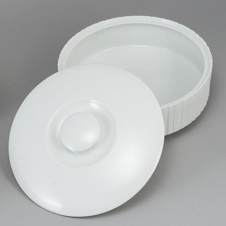 TAPIO WIRKKALA, a part 'Variation' dinner porcelain service, Rosenthal Studio-line, 1960s (55 pieces).