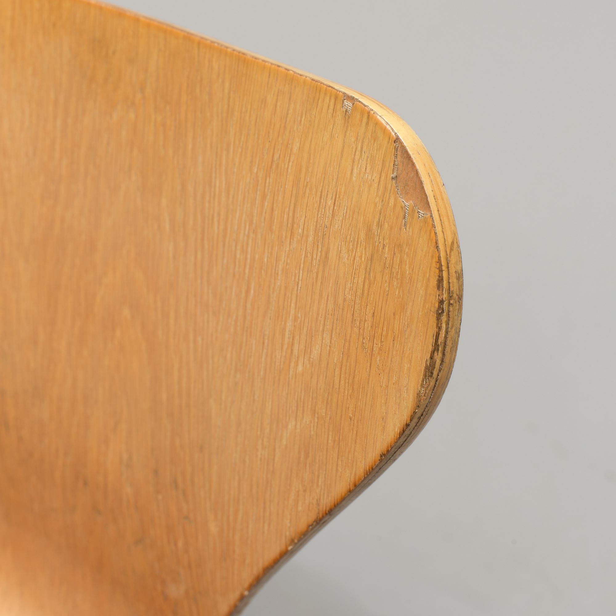 ARNE JACOBSEN, stolar, 8 st, "Sjuan", Fritz Hansen, Danmark, 1981.