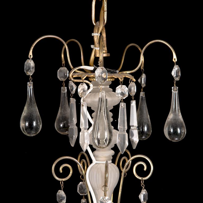 A late 19th-century chandelier.