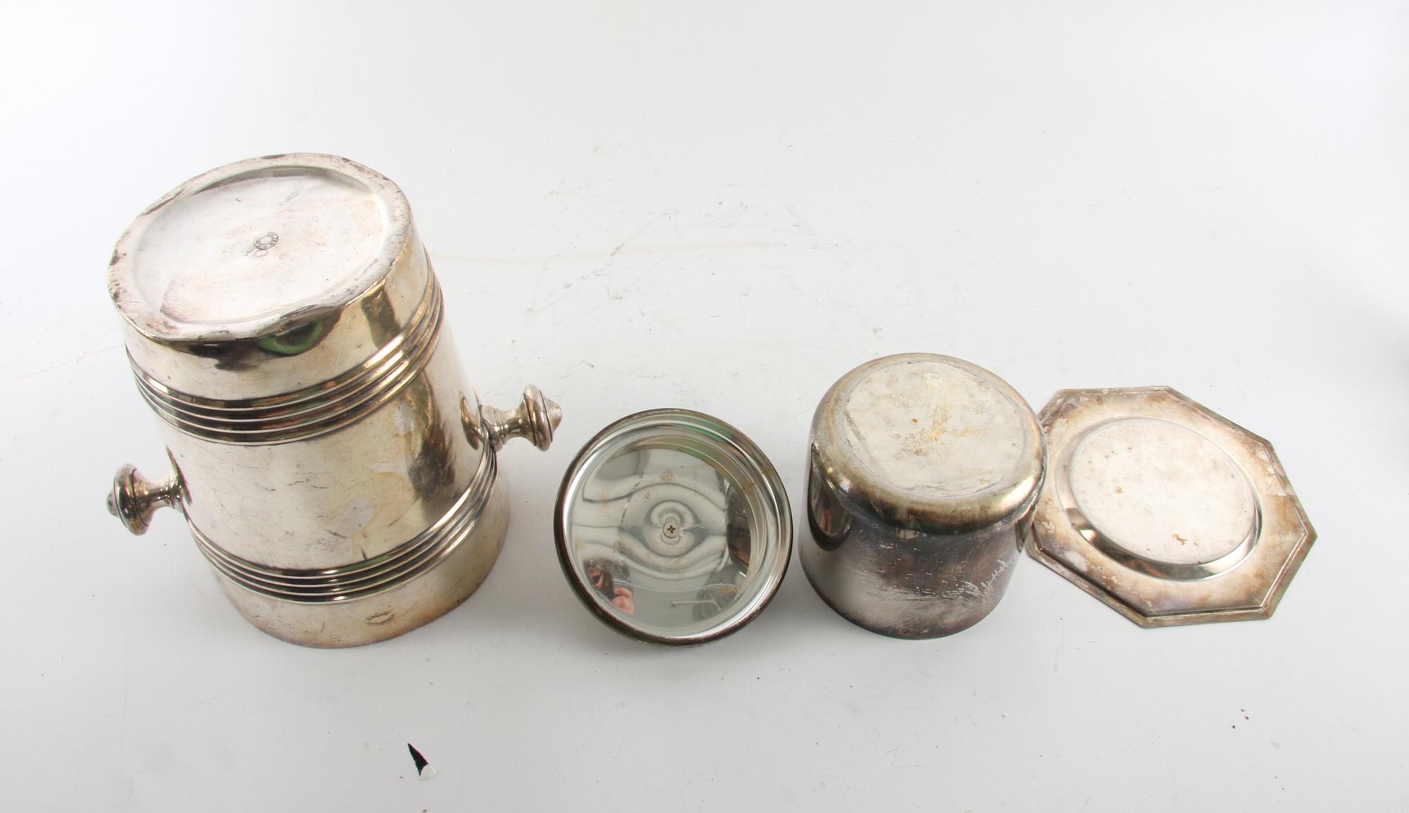 PARTI NYSILVER, 3 delar.
Proveniens: Git Gay.