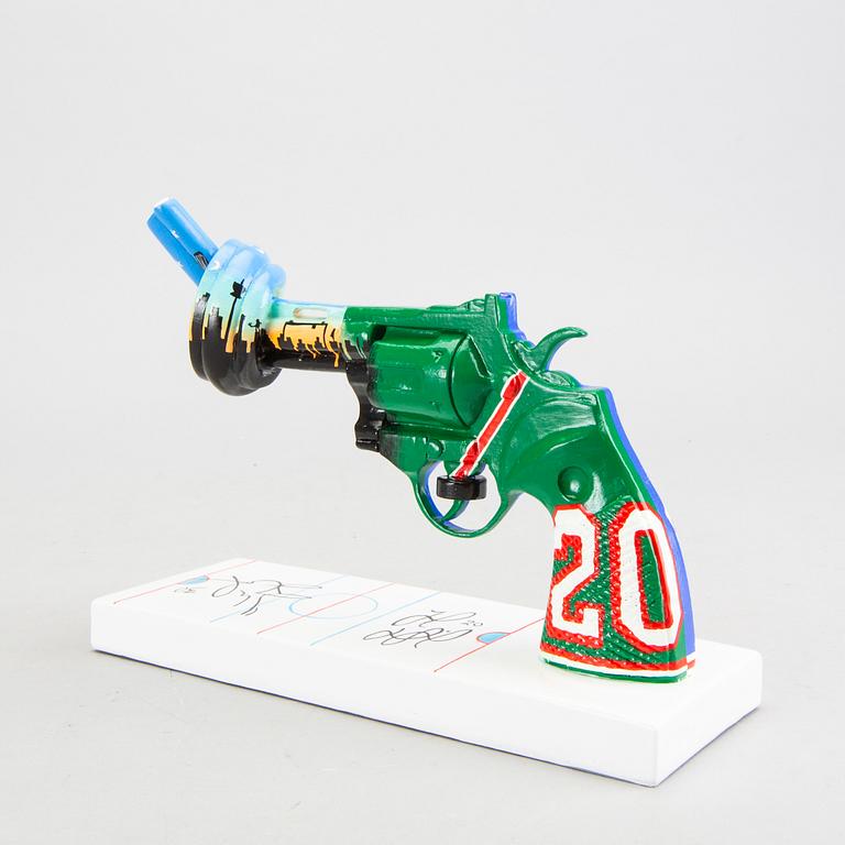 Carl Fredrik Reuterswärd, a Non-Violence Project Foundation scultpure 2018.