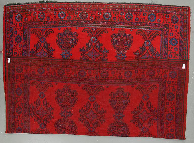 MATTA, antik/semiantik Ushak, ca 445x392 cm.