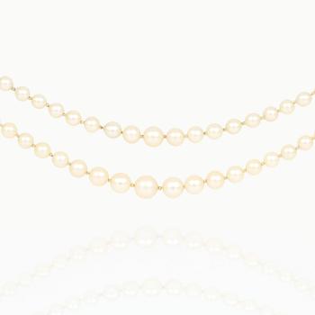 COLLIER, med odlade pärlor samt lås i guld 18 k, 1900-tal.