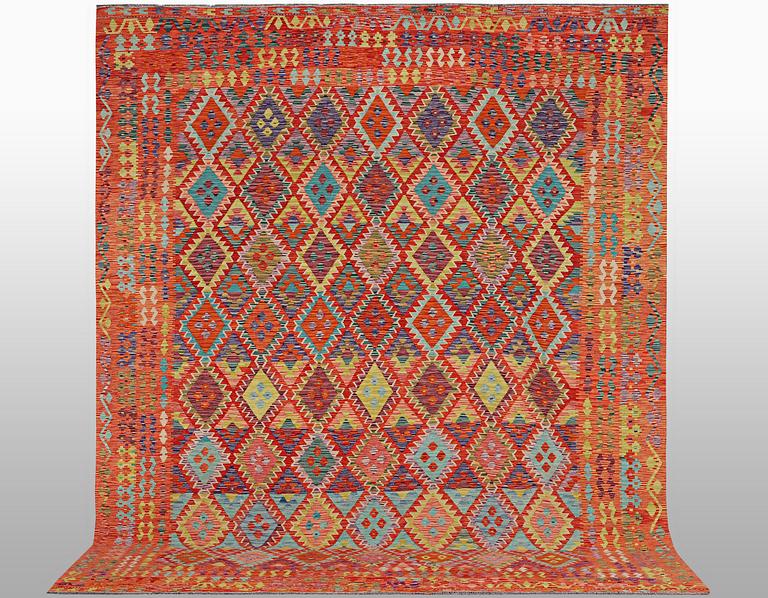 A carpet, Kilim, ca 401 x 310 cm.