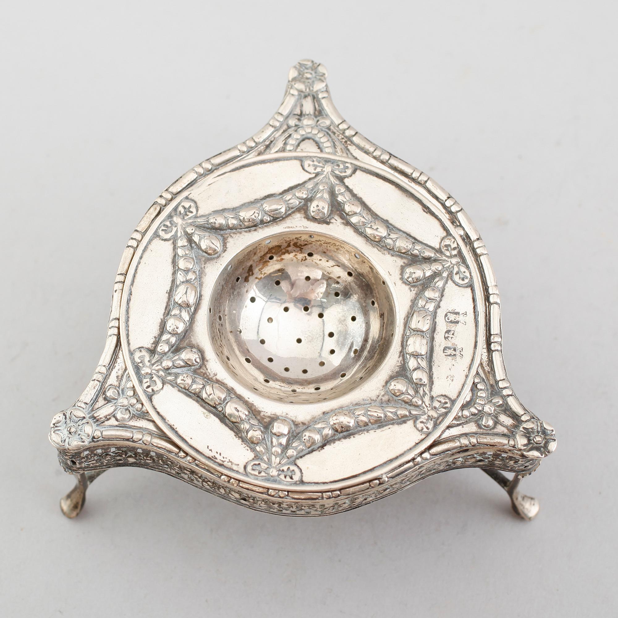 TESIL, silver, sannolikt Frankrike, 1800-/1900-tal. Vikt ca 154 gram.