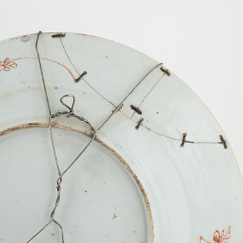 A group of eight Chinese porcelain dishes, Qing dynasty, Qianlong (1736-95) and China, early 20th Century.