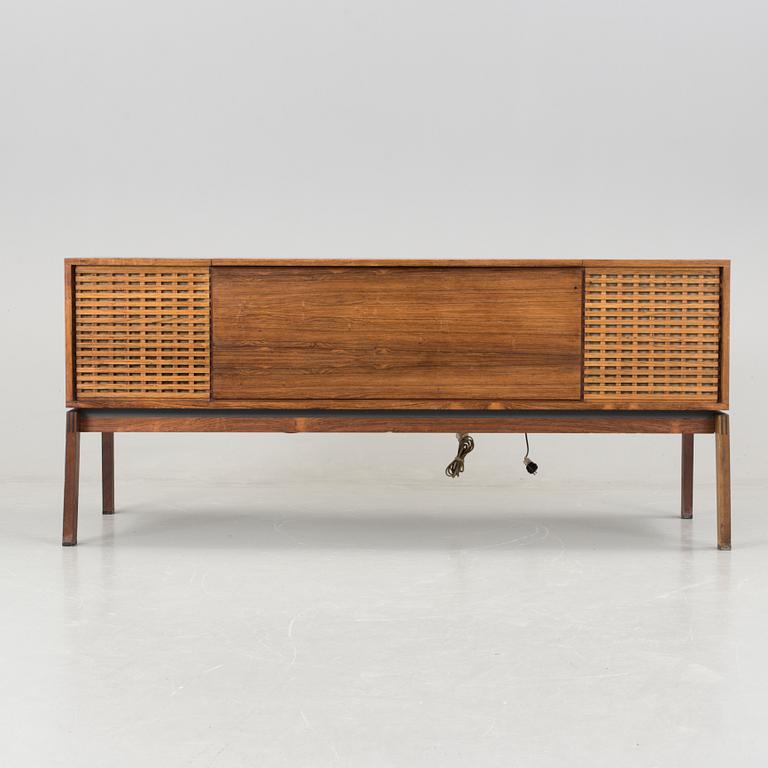 MUSIKMÖBEL, Beomaster 1200 RG Type 2226, Bang & Olufsen. 1965.