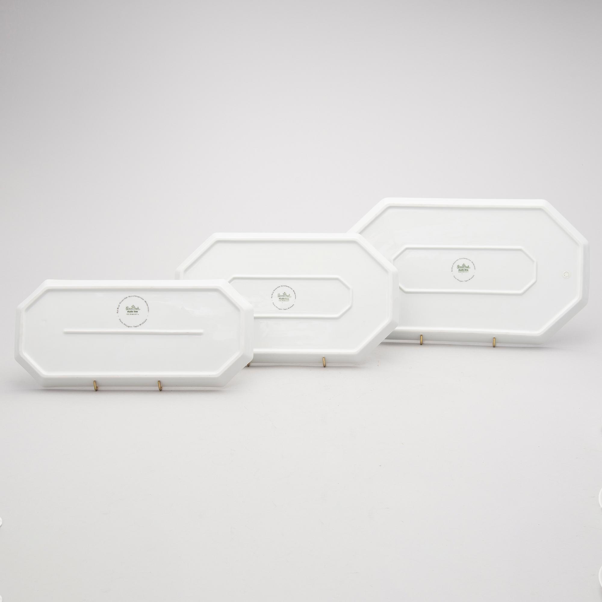 A 53 piece "Winterreise" & "Polygon"  dinner/coffee set by Rut Bryk and Tapio Wirkkala for Rosenthal. Late 20th century.