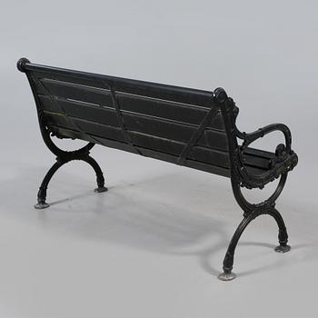 TRÄDGÅRDSBÄNK, märkt Aug. Hansson Halmstad, 1900-tal.