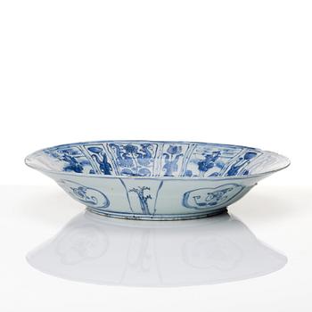 A large blue and white kraak dish, Ming dynasty,  late Wanli/1630's.