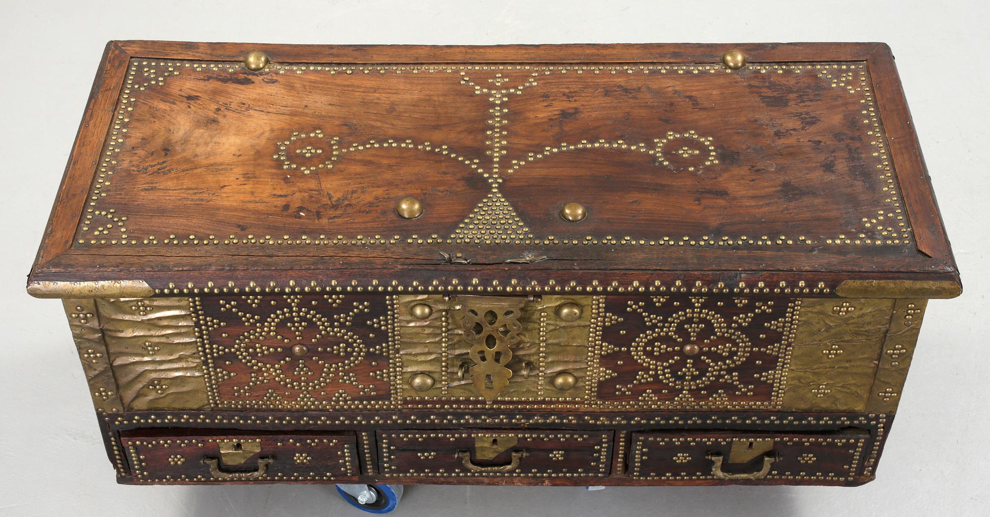 KISTA, troligen England, 1700-tal.
