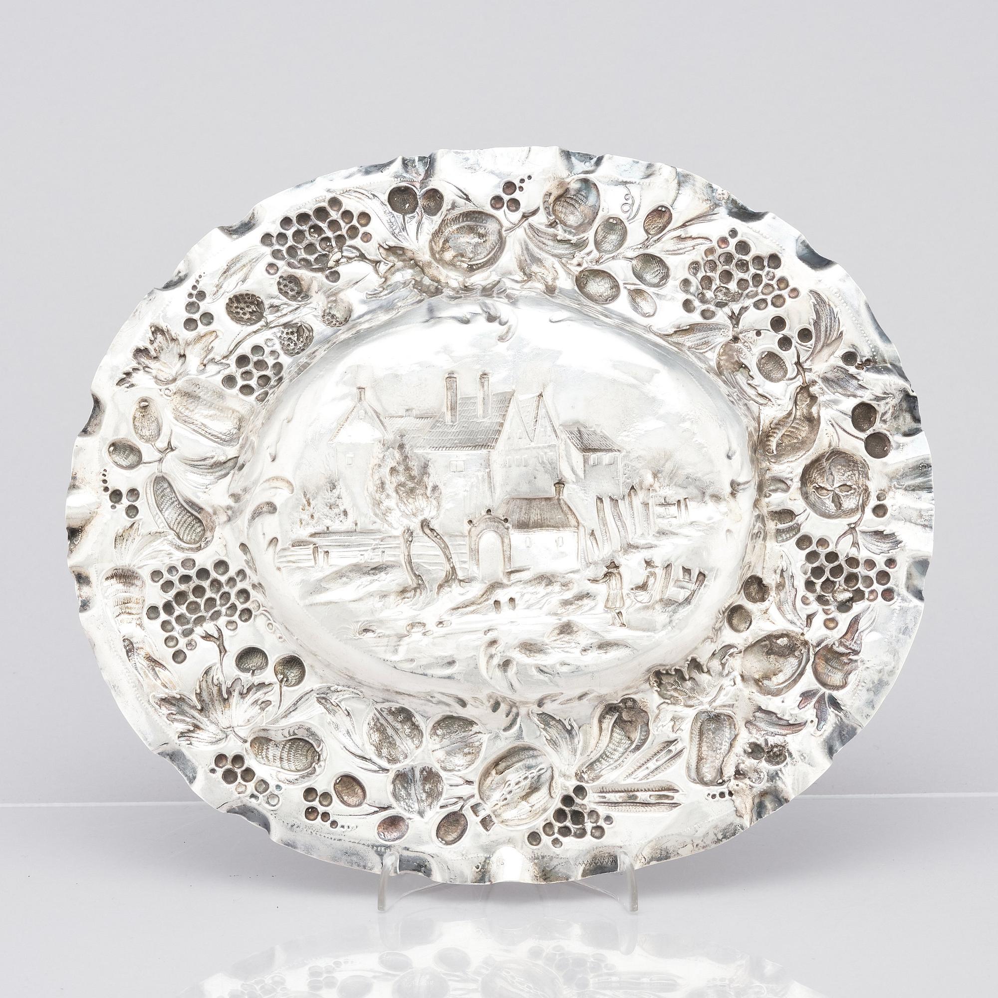 A German early 18th century silver dish, unidentified makers marks, probably Augsburg 1688-1689.