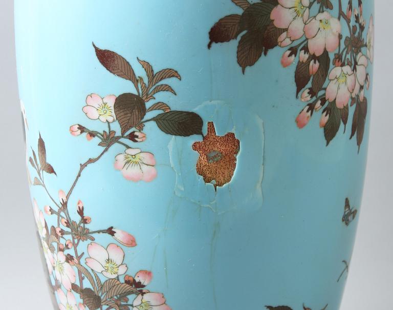 VAS, cloisonné.