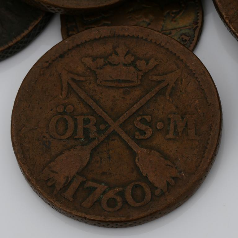 PARTI MYNT, 35 st, koppar, Sverige, 1600-1700-tal. Total vikt ca 407 g.